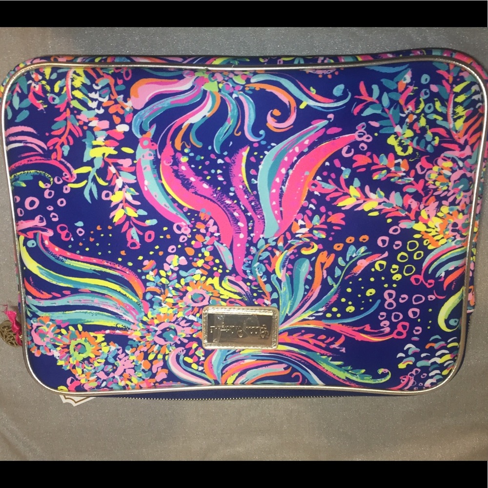 NWT Lilly Pulitzer Beach Loot computer sleeve bag